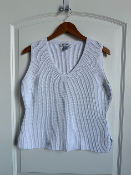 Tommy Bahama Sweaters - Tommy Bahama Women’s White Ribbed V-Neck Sweater Tank Top